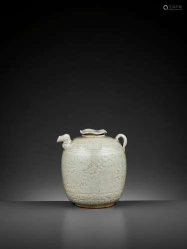 A QINGBAI EWER AND COVER, NORTHERN SONG TO YUAN DYNASTY