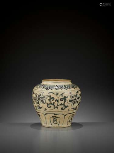 A VIETNAMESE BLUE AND WHITE ‘FLORAL’ JAR, 15TH CENTURY