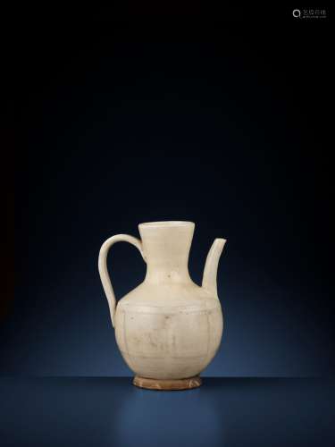 A SLIP-COVERED LOBED EWER, LIAO TO SONG DYNASTY