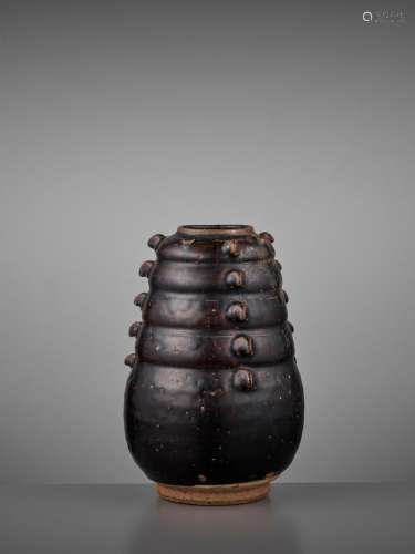 A BROWN-GLAZED JAR, EARLY NORTHERN SONG DYNASTY