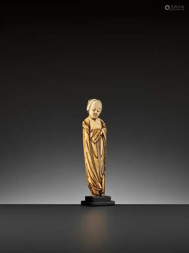 A LADY IMMORTAL IVORY FIGURE, MING DYNASTY