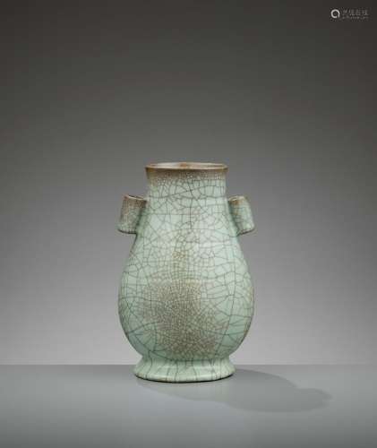 A GE-TYPE VASE, HU, LATE QING TO REPUBLIC