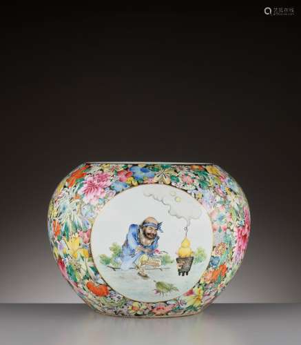 A VERY LARGE MILLEFLEUR-ENAMELED ‘IMMORTALS’ BOWL, REPUBLIC PERIOD