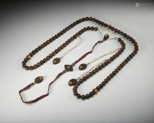 Chinese Chenxiang Wood Court Beads Necklace