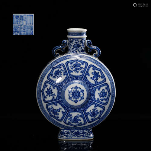 Chinese Blue White Porcelain Vase