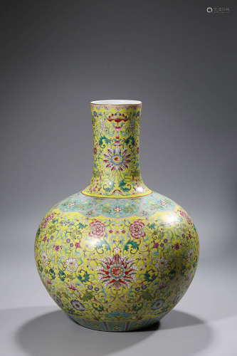Chinese Famille Rose Bottle Porcelain Vase