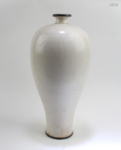 Chinese Dingyao Vase