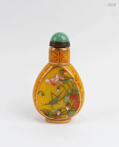 Chinese Peking Glass Snuff Bottle