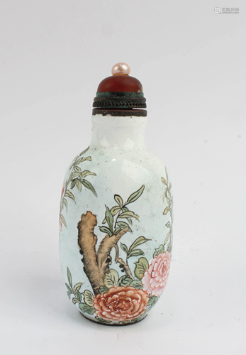 Chinese Enamel Snuff Bottle