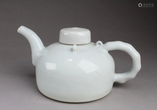 Chinese Porcelain Teapot