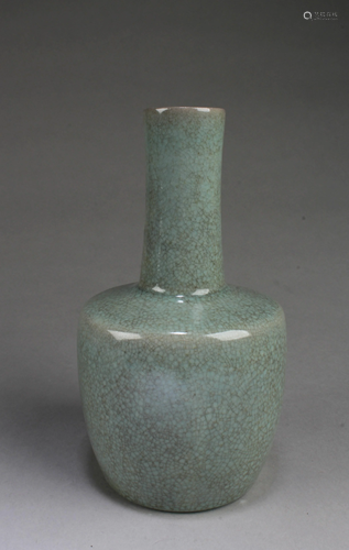 Chinese Crackleware Glazed Vase