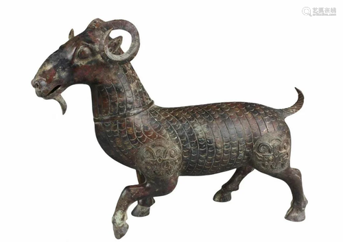 Chinese Bronse Animal Shaped Figurine