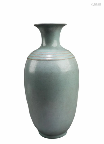 Chinese Ruyao Vase