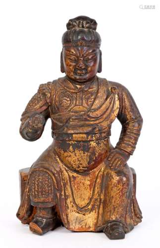 中国，18世纪雕漆镀金木雕关帝坐像高：23.5厘米 （右脚缺失，左脚粘回，右手缺失，小漆缺失）。