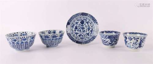 一批中国18/19世纪的蓝/白瓷器，共。5倍（1个大碗，带毛线）。