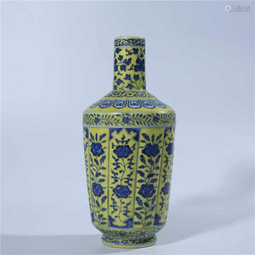 Qing Dynasty Qianlong blue and white flower bottle with yellow background