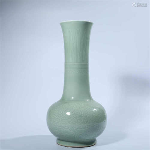 Qing Dynasty blue glaze relief bottle
