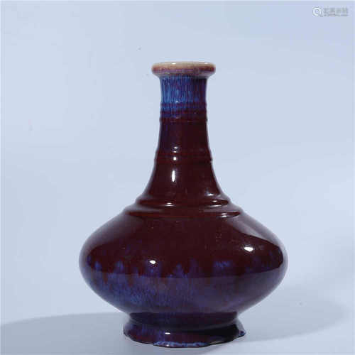 Glazed bottle in Qianlong kiln of Qing Dynasty