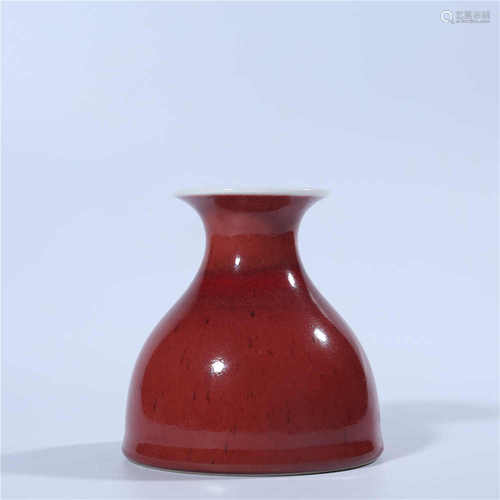 Yongzheng red glazed small pot in Qing Dynasty