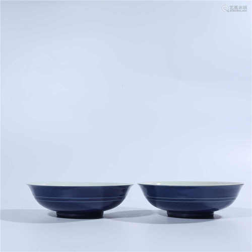 A pair of blue glazed plates in Qianlong of Qing Dynasty