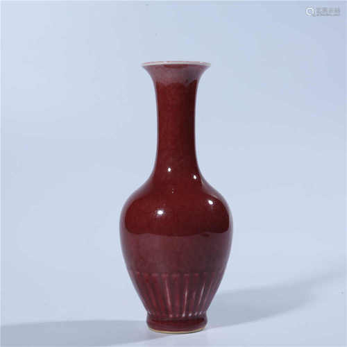 Kangxi red glazed bottle in Qing Dynasty