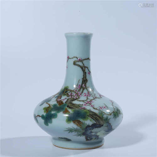 Qing Dynasty Qianlong pastel pine bamboo plum vase