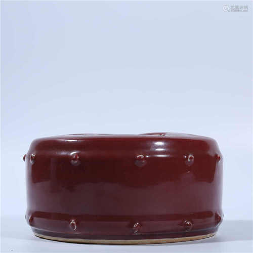 Red glazed jar of Wanli in Ming Dynasty