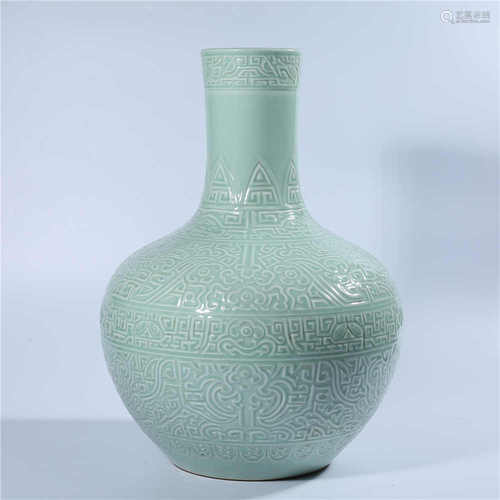 Qing Dynasty Yongzheng Douqing glaze relief celestial sphere bottle