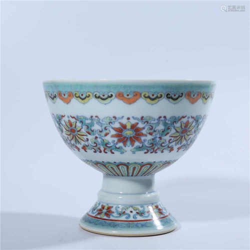 Qianlong pastel lotus pattern high foot bowl in Qing Dynasty