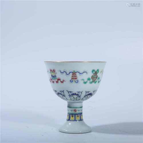 Yongzheng famille rose cup in Qing Dynasty