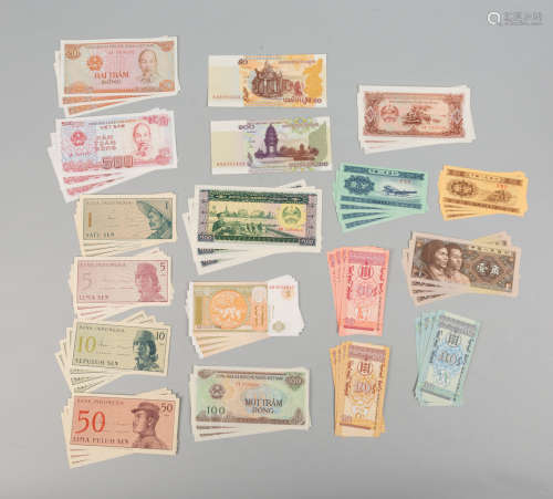 Set World Paper Money Collection
