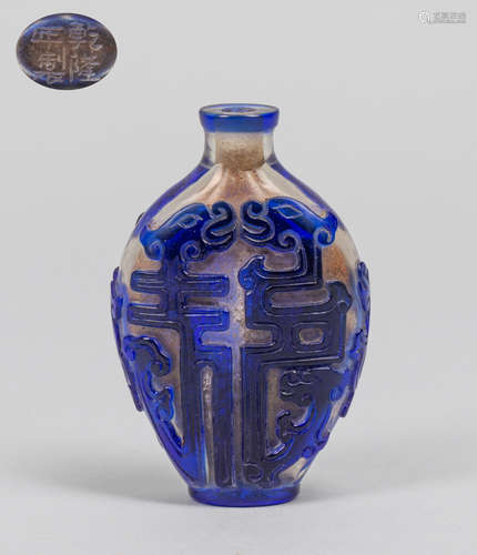 Chinese Overlay Glass Snuff Bottle