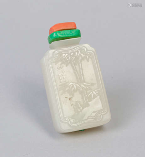 Important Chinese Carved White Jade Like Snuff Bottle
