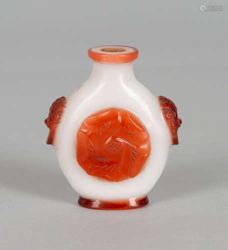 Chinese Overlay Glass Snuff Bottle