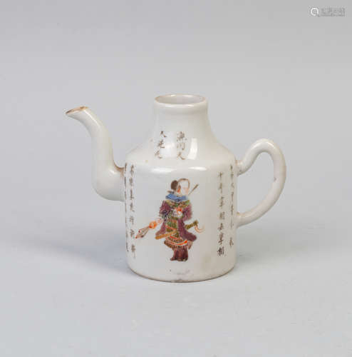 Chinese Old Famille Rose Porcelain Pot