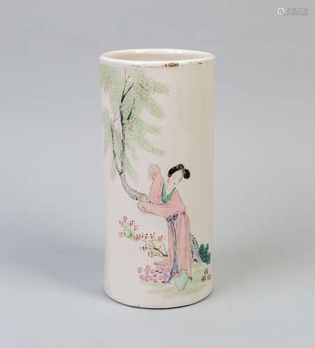 Chinese Old Famille Rose Porcelain Vase