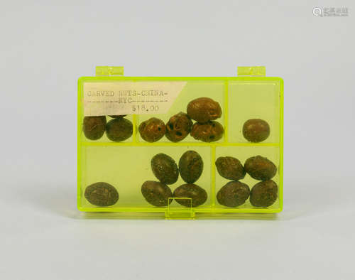 Set Chinese Export Olive Nuts Carved Beads