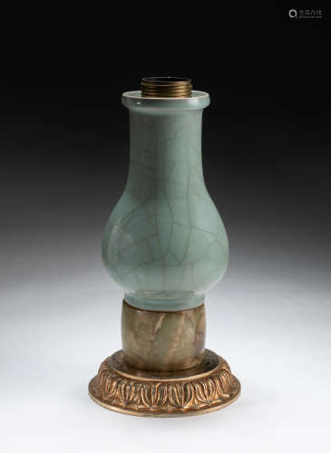 Chinese Ge Type Porcelain Vase