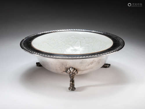 Silver-plate Central Piece of Chinese Celadon-White Porcelain