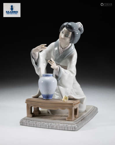 Collectible Lladro Porcelain Figure Japanese Lady