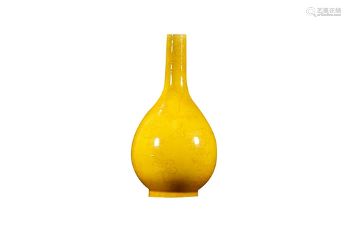 DING WARE YELLOW GLZED 'DRAGON' VASE