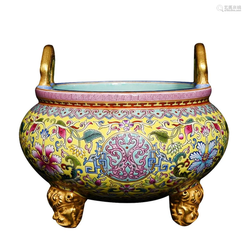 YELLOW GROUND FAMILLE ROSE 'FLORAL' TRIPOD CENSER WITH