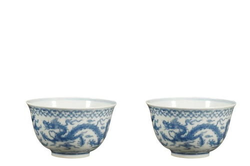 PAIR OF BLUE & WHITE 'DRAGON' CUPS