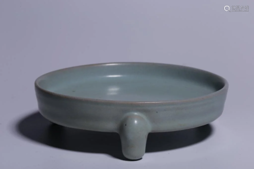 Chinese Ruyao Tripod Porcelain Washer