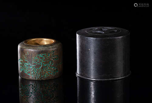 Chinese Agarwood Thumb Ring with Pewter Box