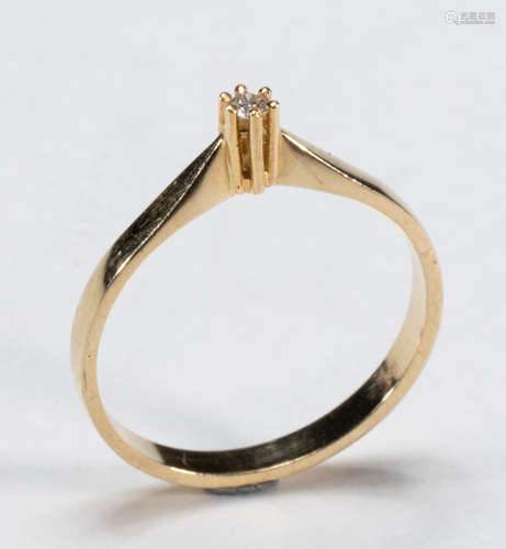 18K Yellow Gold Diamond Ring