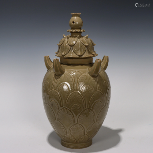 Yue-ware Five Spouts Vase