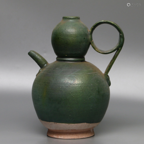 Tri-color of Liao Green Glazed Gourd-shaped Vase