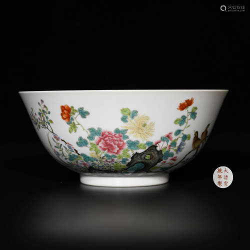A Famille Rose Flower&Bird Pattern Porcelain Bowl