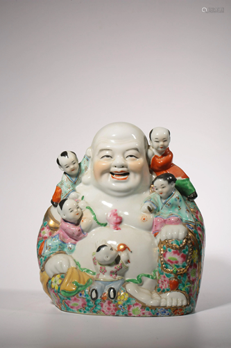 Famille Rose Budai